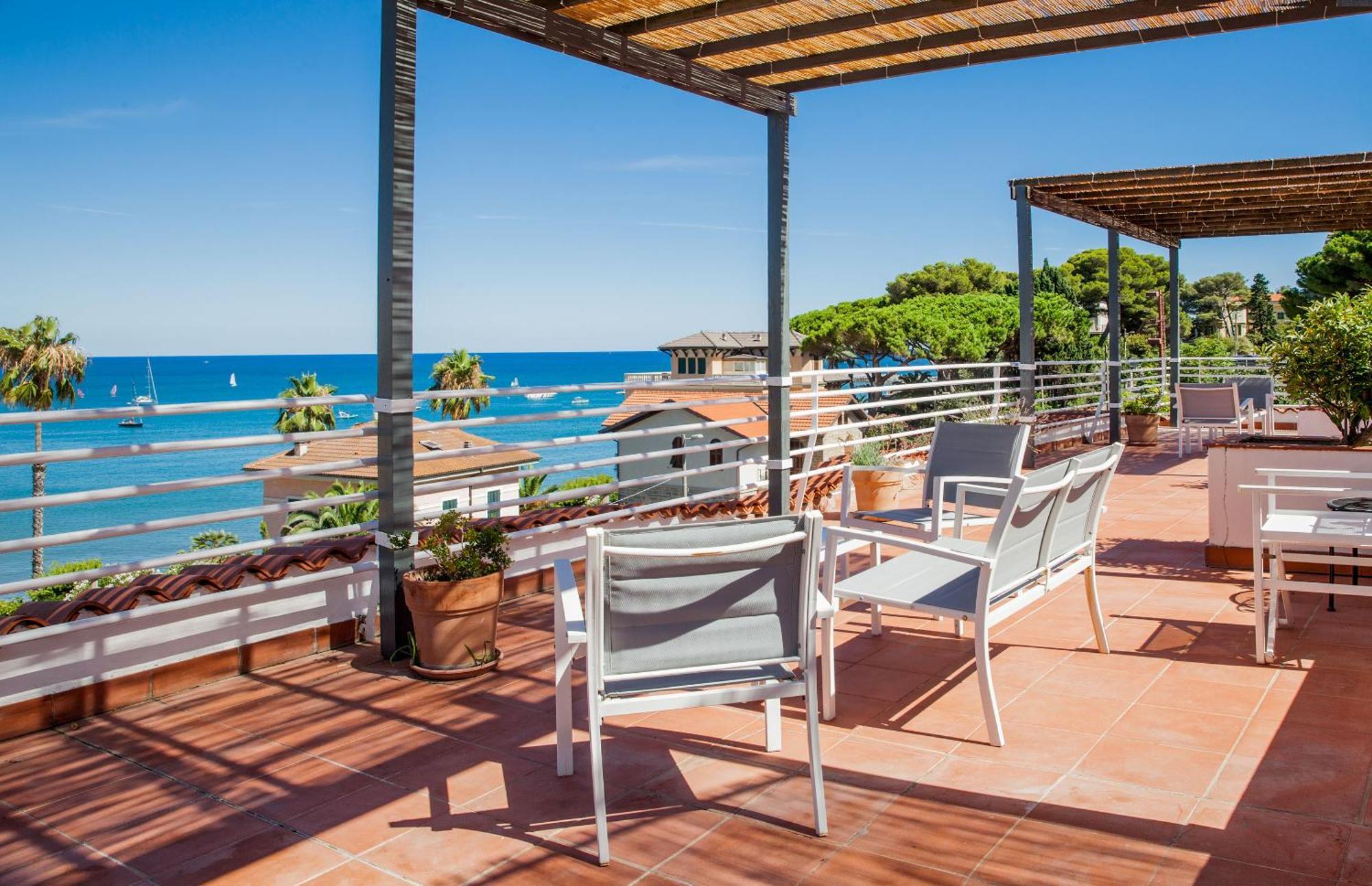Moresco Hotel 3*