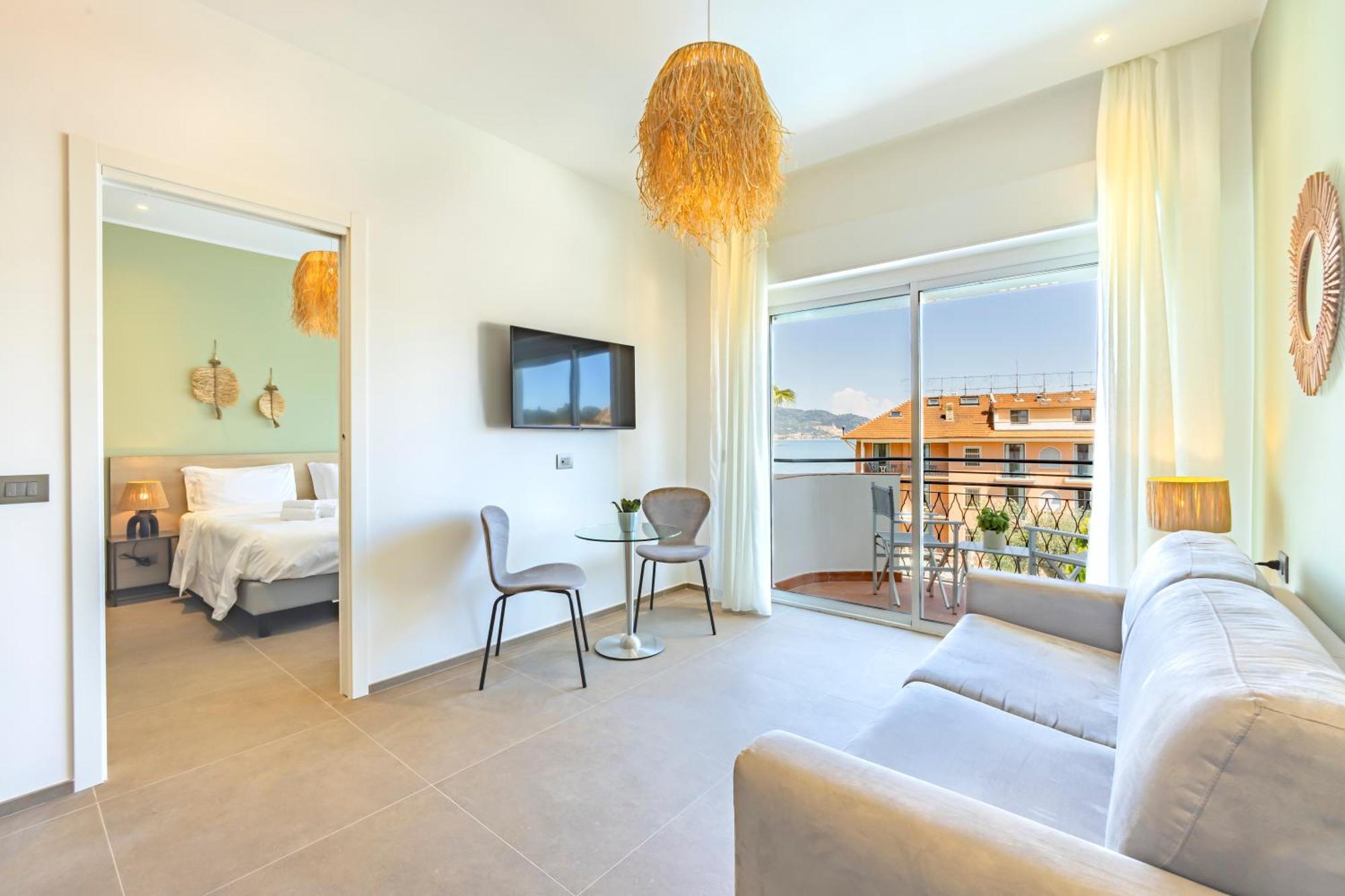 Moresco Hotel 3*